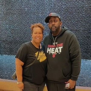 Meet your Posher, Thadra